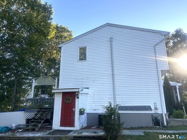 135 Pheasant Road, West Haven, CT 06516