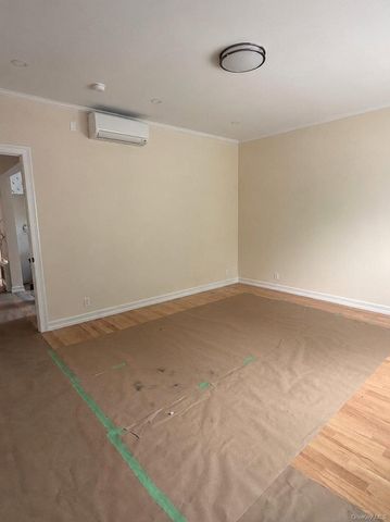 164-16 75th Road 1st Floor, Fresh Meadows, NY 11366