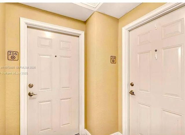 2415 NW 16th St Rd 214, Miami, FL 33125