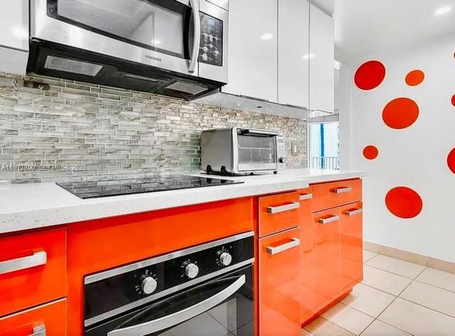 2415 NW 16th St Rd 214, Miami, FL 33125