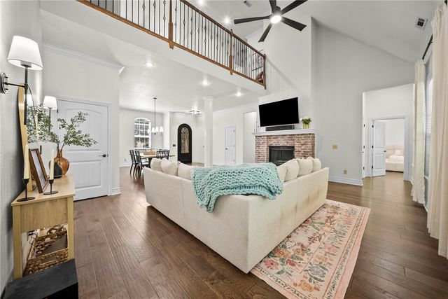 207 N Angel Falls Lane, Springdale, AR 72762