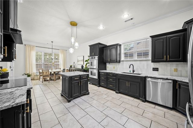 207 N Angel Falls Lane, Springdale, AR 72762
