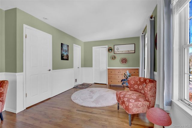 21 Woodside Avenue, Port Jefferson, NY 11777