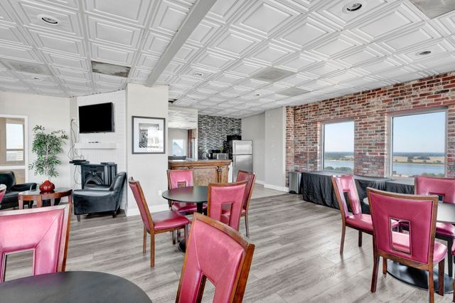 109 N Main St Apt 901, Memphis, TN 38103