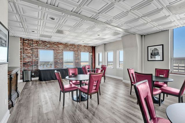 109 N Main St Apt 901, Memphis, TN 38103