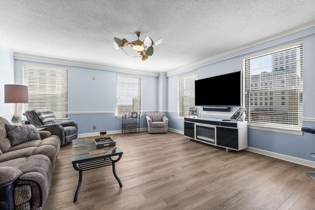 109 N Main St Apt 901, Memphis, TN 38103