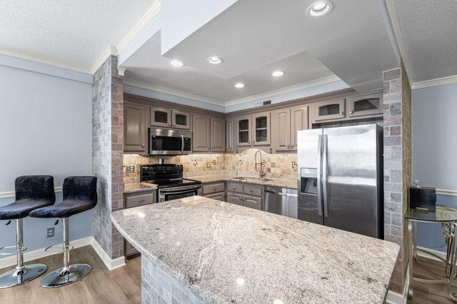 109 N Main St Apt 901, Memphis, TN 38103