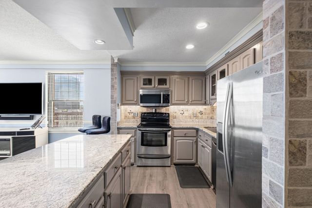 109 N Main St Apt 901, Memphis, TN 38103