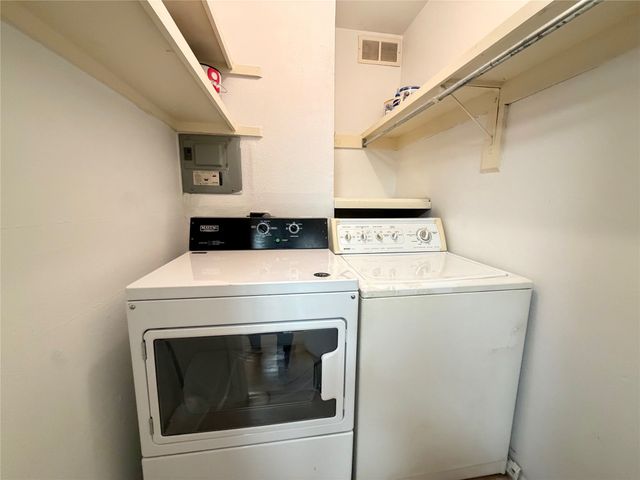 5148 Amesbury Drive, Dallas, TX 75206