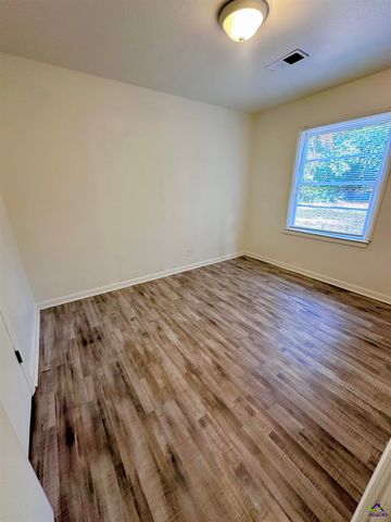 108 Smith, Warner Robins, GA 31088