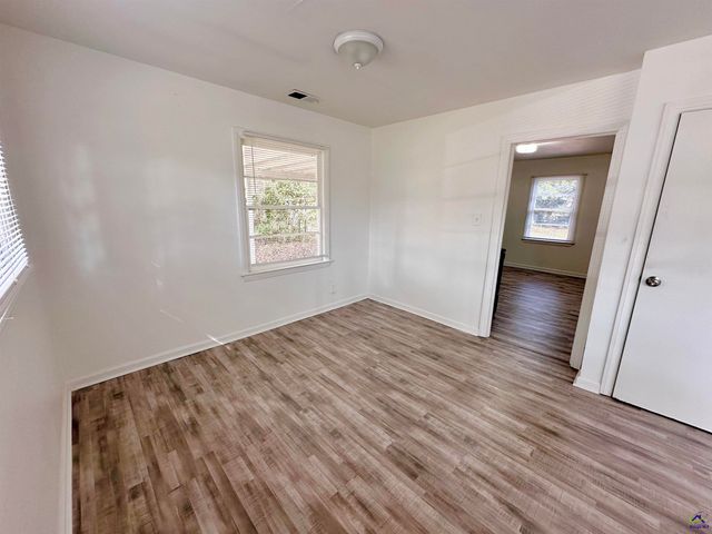 108 Smith, Warner Robins, GA 31088