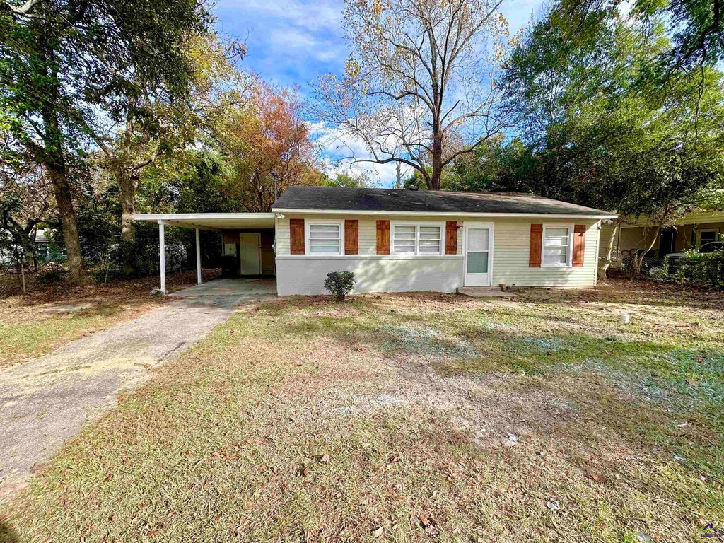 108 Smith, Warner Robins, GA 31088