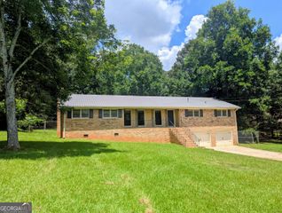 6096 Shallow Creek Lane, Douglasville, GA 30135