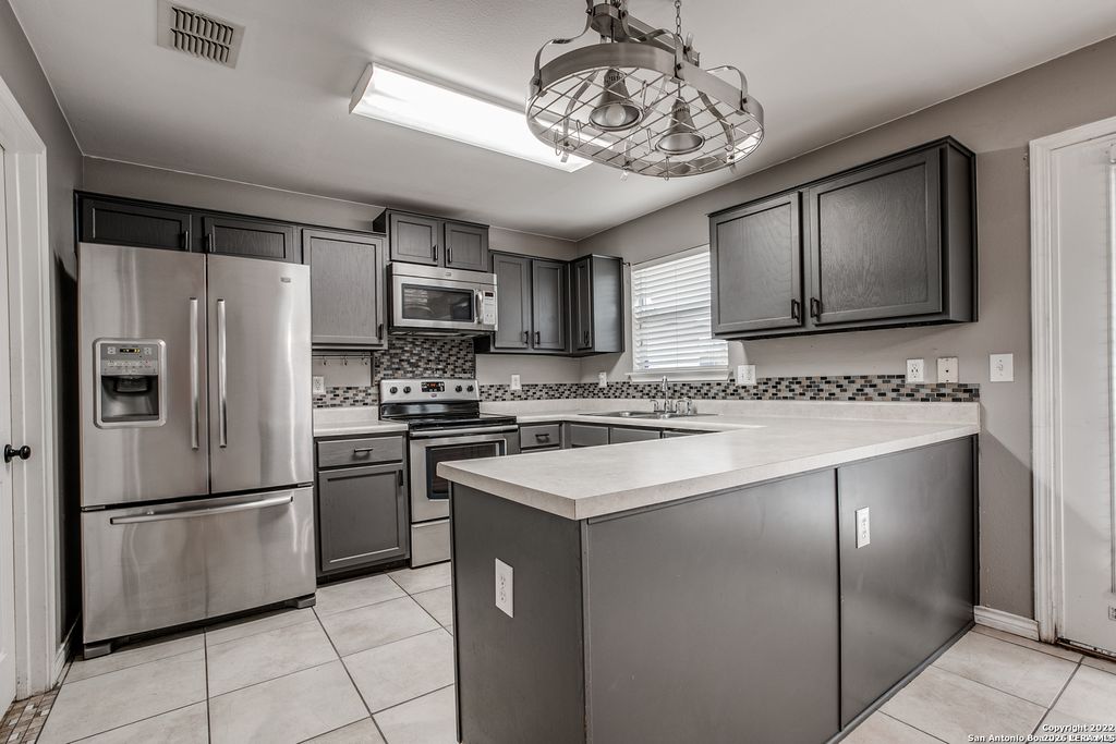 9639 Connemara Bend, San Antonio, TX 78254