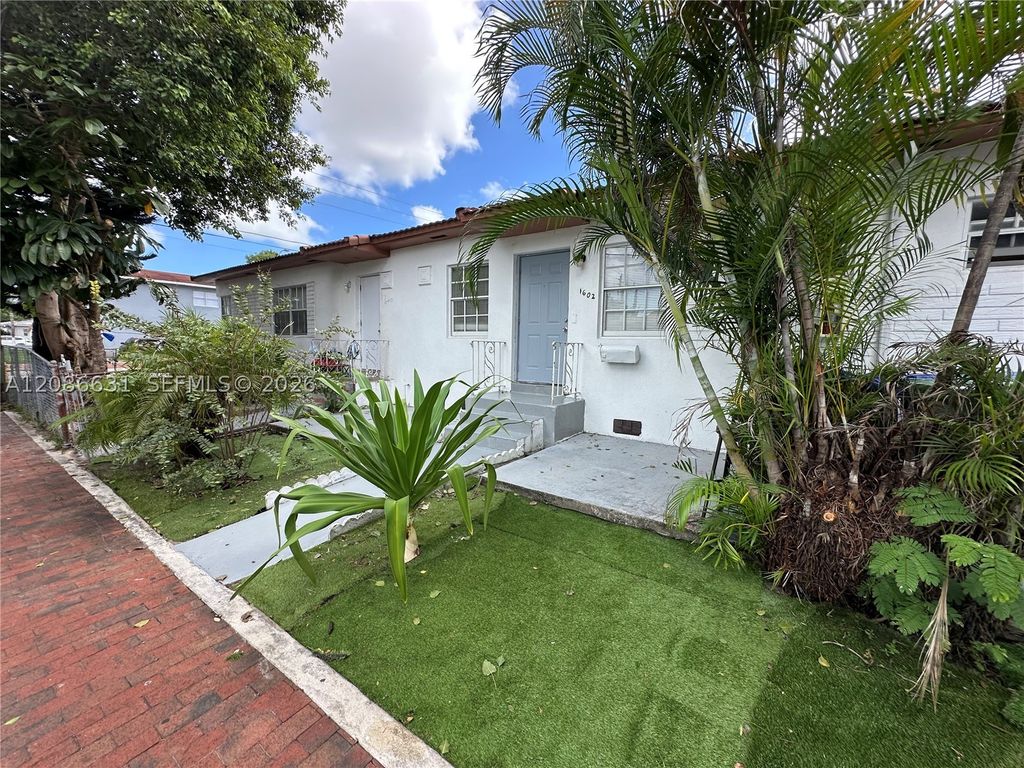 Image 2 of property listing at 600 SW 16th Ave, Miami, FL 33135