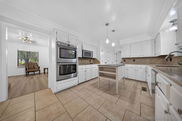 3316 Eagle Court, Claremore, OK 74019