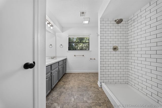 3316 Eagle Court, Claremore, OK 74019
