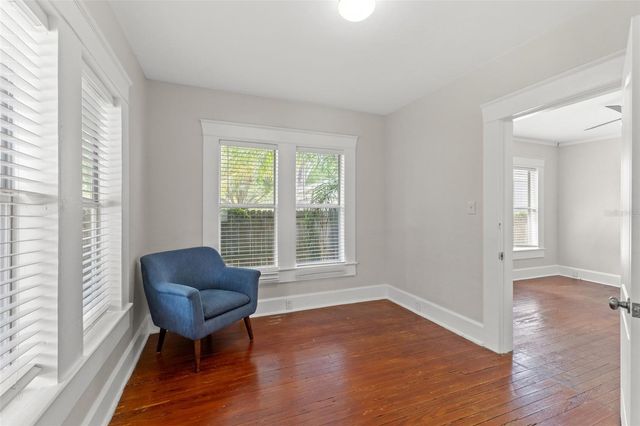 318 W OSBORNE AVENUE, Tampa, FL 33603