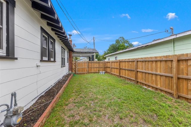 318 W OSBORNE AVENUE, Tampa, FL 33603