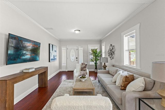 318 W OSBORNE AVENUE, Tampa, FL 33603