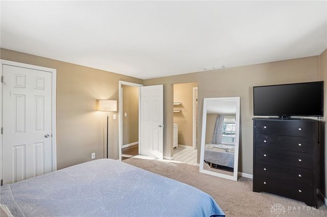 6033 Leycross Drive, Dayton, OH 45424