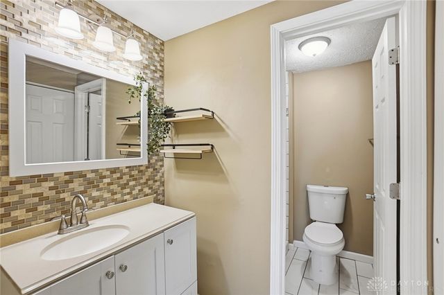 6033 Leycross Drive, Dayton, OH 45424