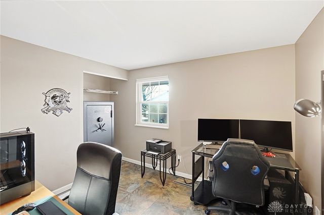 6033 Leycross Drive, Dayton, OH 45424