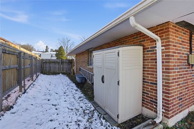 6033 Leycross Drive, Dayton, OH 45424