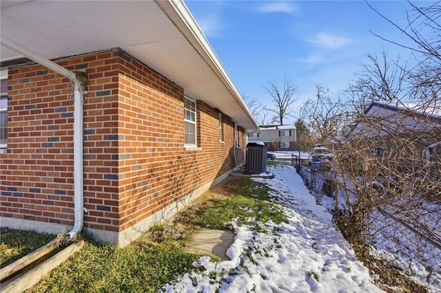 6033 Leycross Drive, Dayton, OH 45424