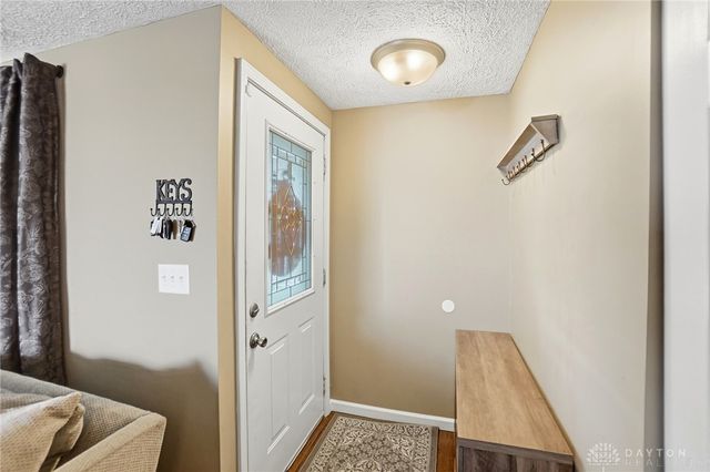 6033 Leycross Drive, Dayton, OH 45424