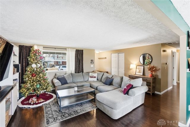 6033 Leycross Drive, Dayton, OH 45424