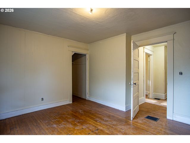 2803 Se CLINTON St, Portland, OR 97202