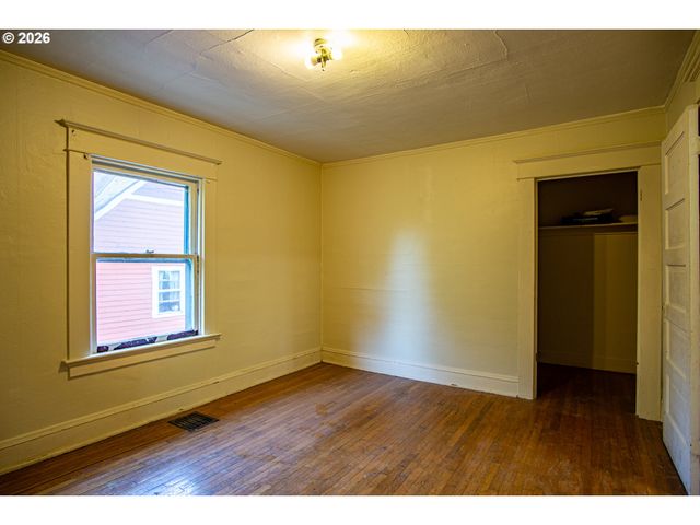 2803 Se CLINTON St, Portland, OR 97202