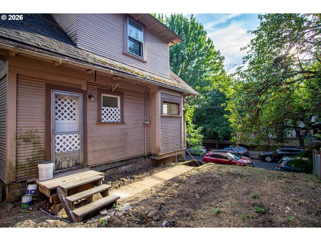 2803 Se CLINTON St, Portland, OR 97202