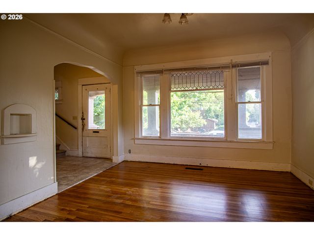 2803 Se CLINTON St, Portland, OR 97202