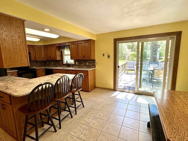 7051 WOODLAND LANE, Amherst, WI 54406