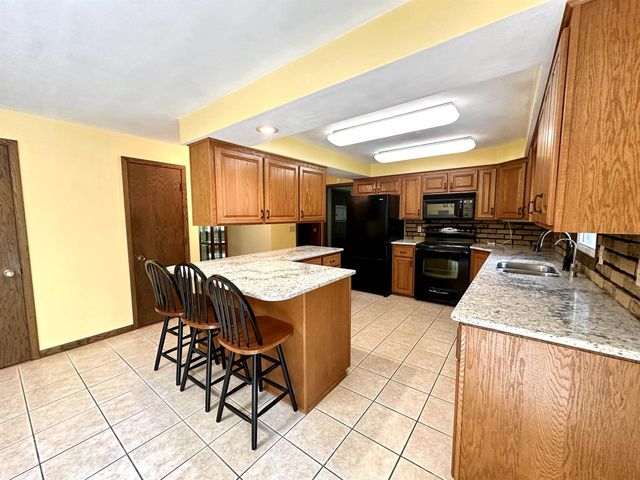 7051 WOODLAND LANE, Amherst, WI 54406