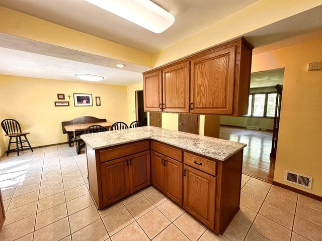 7051 WOODLAND LANE, Amherst, WI 54406