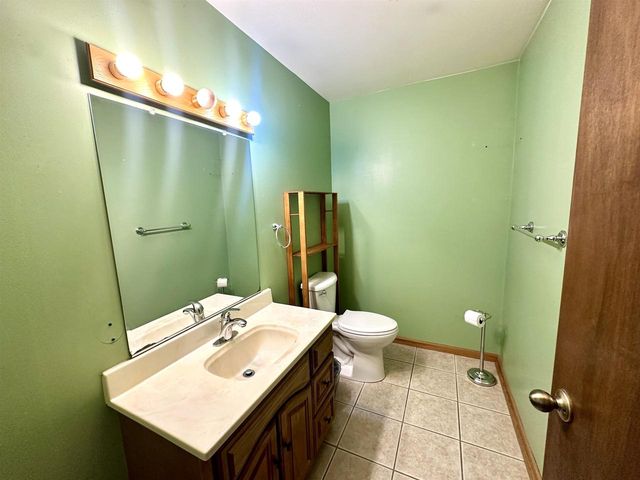 7051 WOODLAND LANE, Amherst, WI 54406