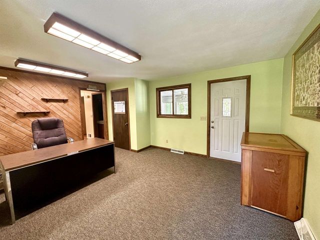 7051 WOODLAND LANE, Amherst, WI 54406