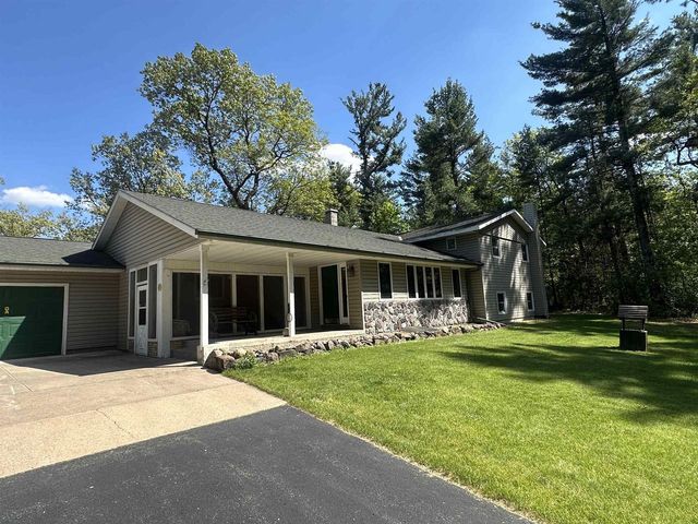 7051 WOODLAND LANE, Amherst, WI 54406
