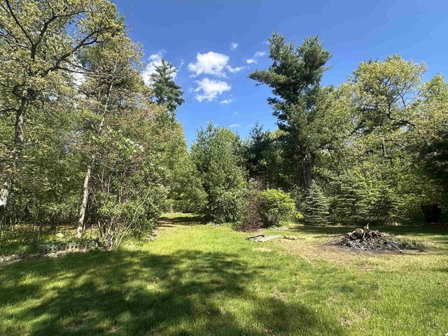 7051 WOODLAND LANE, Amherst, WI 54406