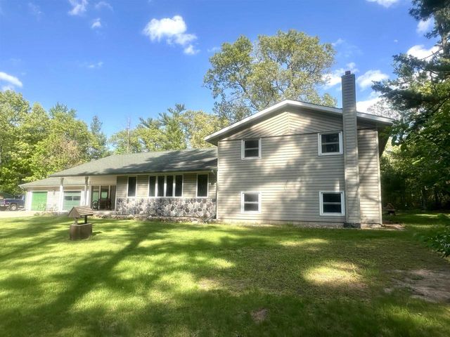 7051 WOODLAND LANE, Amherst, WI 54406
