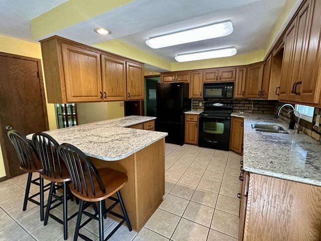 7051 WOODLAND LANE, Amherst, WI 54406