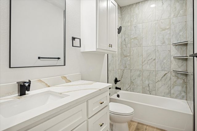 109 Quail Run Road, Trinidad, TX 75163