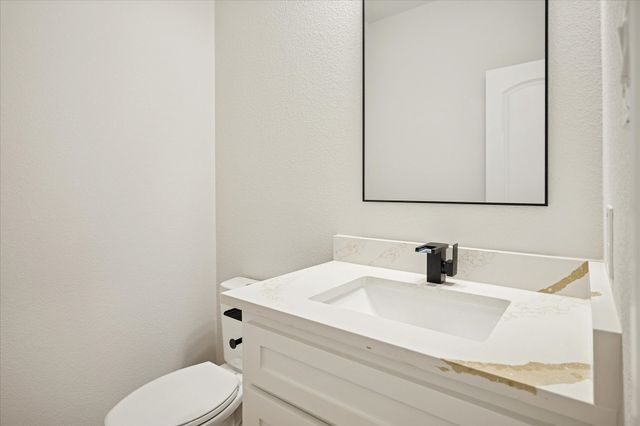 109 Quail Run Road, Trinidad, TX 75163