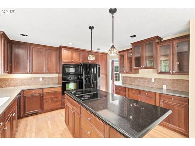 13075 SIERRA Ct, Lake Oswego, OR 97035