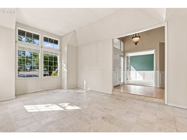 13075 SIERRA Ct, Lake Oswego, OR 97035