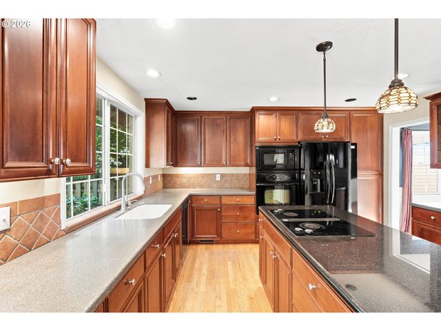13075 SIERRA Ct, Lake Oswego, OR 97035
