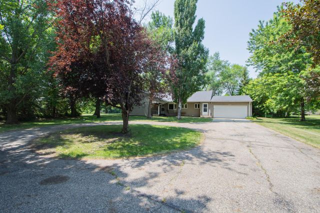 4503 S River Haven Road, Moorhead, MN 56560